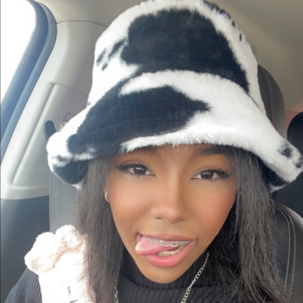 Meet your Posher, Bri 💕